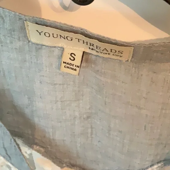 Button-up chambray blouse - Picture 5 of 5